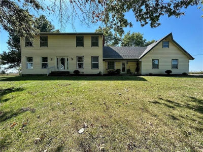 27809 S State Route 7 S Harrisonville, MO 64701