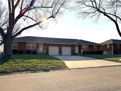 807 NE Magellan Ave Lees Summit, MO 64086