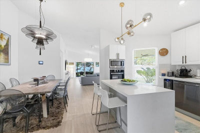 901 SW 111th Way Davie, FL 33324