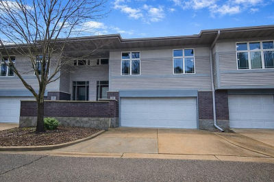 28 Deer Point Trl Madison, WI 53719