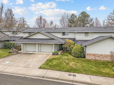 235 Meadow Dr Ashland, OR 97520