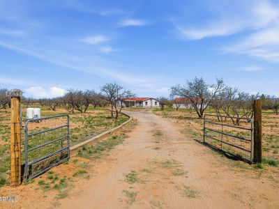 6455 E Nevada Dr Hereford, AZ 85615