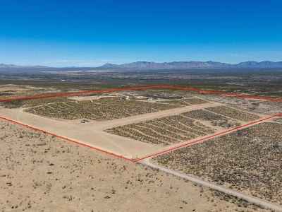 2940 N Four Pillars Rd Huachuca City, AZ 85616