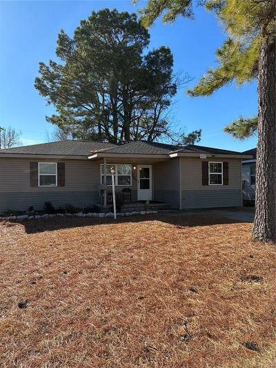 1203 Carol Dr Shawnee, OK 74804