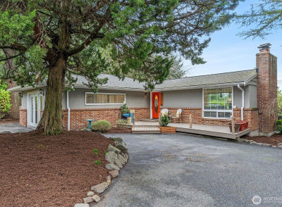 15612 38th Ave NE Lake Forest Park, WA 98155