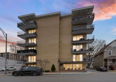 320 Circle Ave APT 403 Forest Park, IL 60130