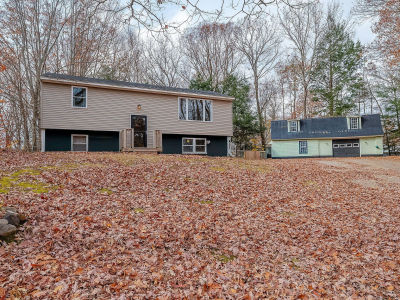 14 Webster St Springvale, ME 04083