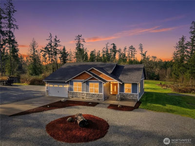 38512 Mountain Hwy E Eatonville, WA 98328