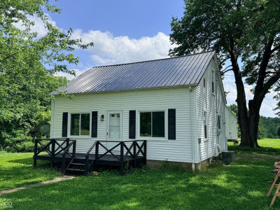 18092 Stone Church Rd Laurel, IN 47024
