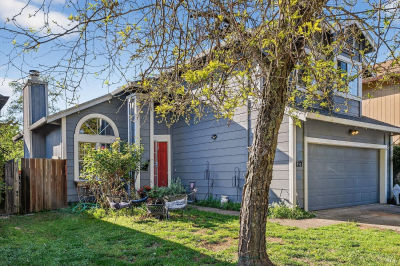 127 Marguerite Ln Cloverdale, CA 95425