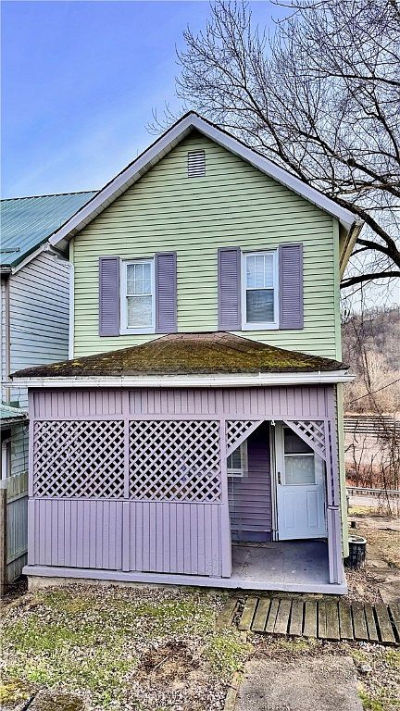 4 Howe St Elrama, PA 15038