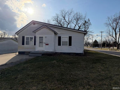 615 N Whitley St Columbia City, IN 46725