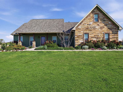 785 Schneider Rd Howe, TX 75459