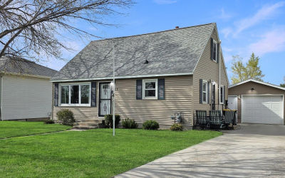 913 E Elm St Redwood Falls, MN 56283