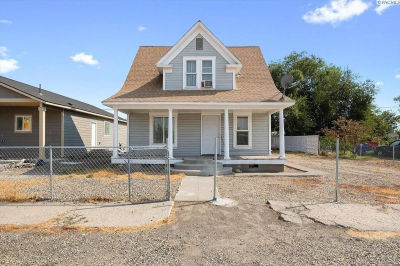 318 N 3rd Ave Mabton, WA 98935