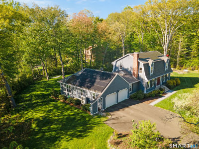 20 Whitefield Dr Trumbull, CT 06611