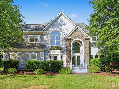 6123 Glen Manor Dr Charlotte, NC 28269