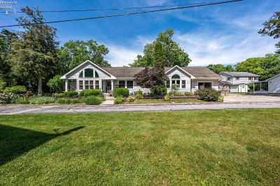 836 N Cedar Dr Port Clinton, OH 43452