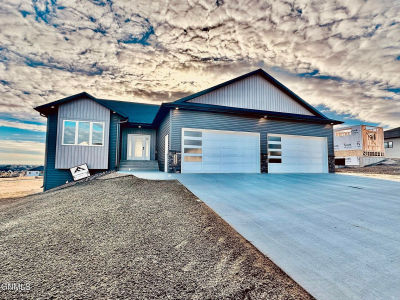 2003 Antler Ave Bismarck, ND 58503