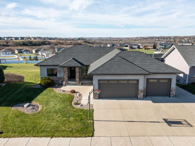 1801 Ridge Dr SE Mandan, ND 58554