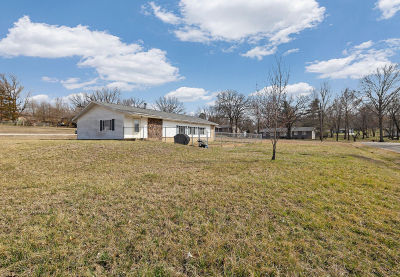 1302 Valley Ave Ava, MO 65608