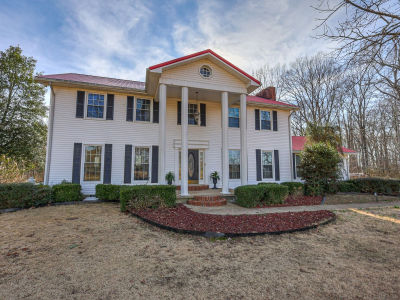 175 Dry Weakley Rd Ethridge, TN 38456