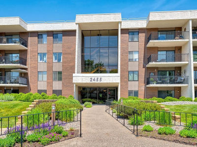 2455 Londin Ln E APT 322 Maplewood, MN 55119