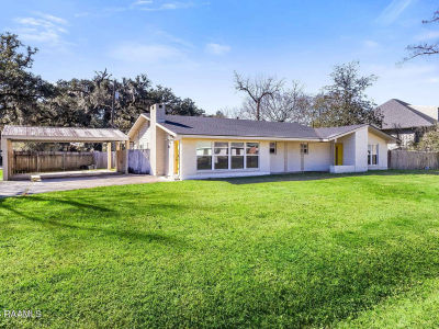 335 Indian Mound Rd Lafayette, LA 70501