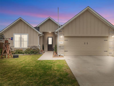 334 Webb St Smithville, TX 78957