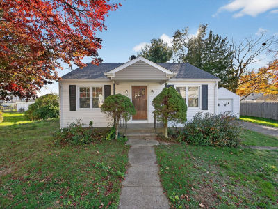 8 Quinebaug Rd Norwich, CT 06360