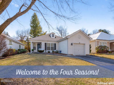 16 Spring Meadow Dr Lakewood, NJ 08701