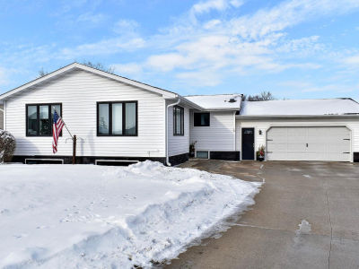 20 Cedar Ln Lewiston, MN 55952