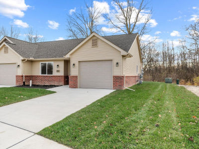 5401 Volterra Dr Monroe, MI 48161