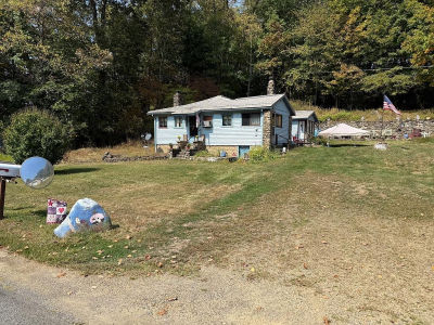 238 Causeway Dr Franklin, PA 16323