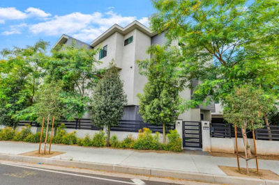 8411 Woodley Avenue, North Hills, CA 91343, USA