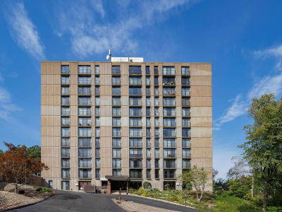 1800 7th St APT 12E East Moline, IL 61244