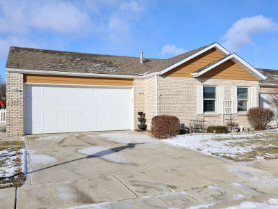 322 Valley Ct Lowell, IN 46356