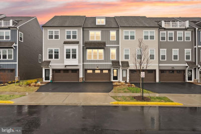 18353 Moss Garden Rd Dumfries, VA 22026