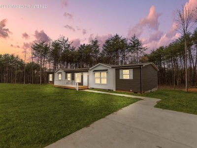 569 County Road 784a Etowah, TN 37331