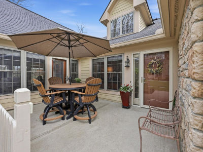 1589 Stone Glen Dr Lancaster, OH 43130