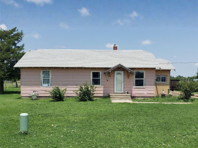 11512 Plum Rd Dodge City, KS 67801