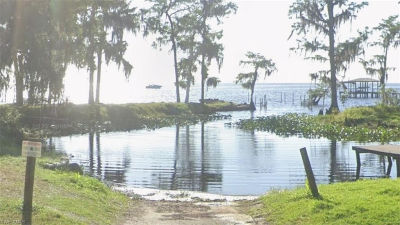 338 Riviera Dr Crescent City, FL 32112