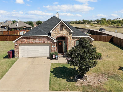 100 Velvet Ct Forney, TX 75126