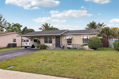 414 SW 79th Ter North Lauderdale, FL 33068