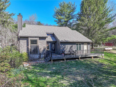 1917 Oneida Valley Rd Karns City, PA 16041