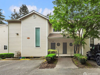 1006 37th St SE APT B Auburn, WA 98002