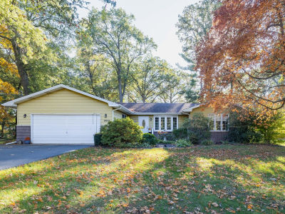 4674 Friar Tuck Cir Rensselaer, IN 47978