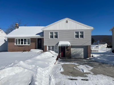 305 Morningside Ave Altoona, PA 16602