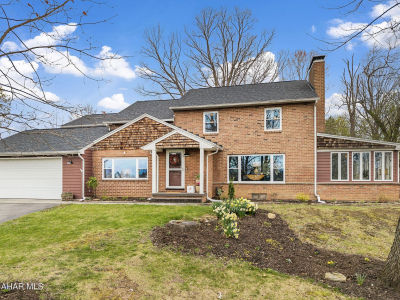 3 Oak St Hollidaysburg, PA 16648