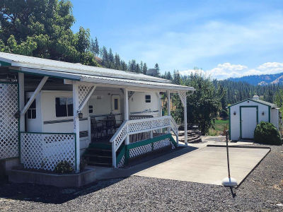 102 Chief Lawyer St Kamiah, ID 83536